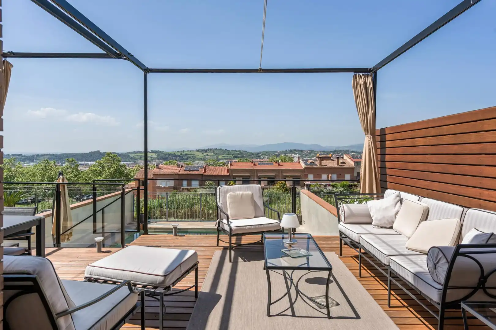 Terrasse von Einfamilien-Reihenhaus zum Verkauf in Granollers mit Heizung, Privatgarten und Terrasse