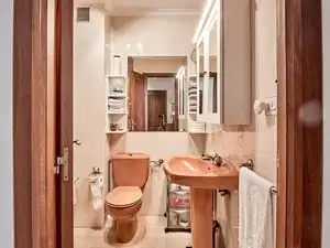 Bany de Pis en venda en A Coruña Capital  amb Calefacció, Parquet i Terrassa