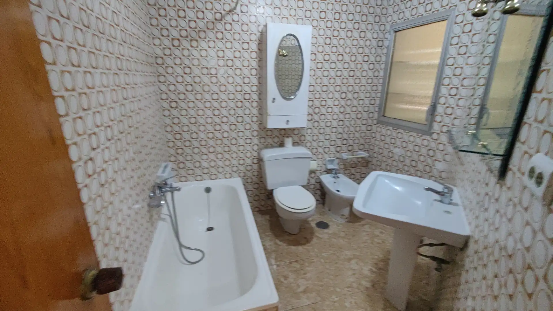 Bany de Apartament en venda en Almuñécar amb Aire condicionat, Calefacció i Jardí privat