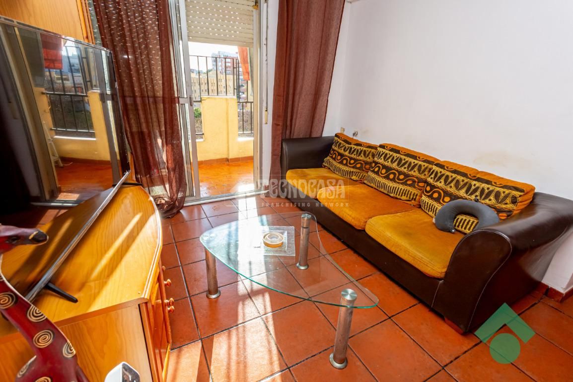 Living room of Flat for sale in Algeciras  with Balcony