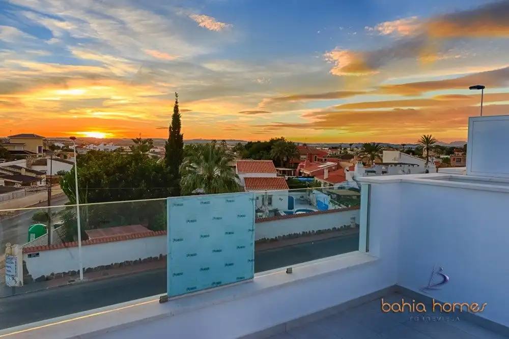 Reihenhaus mit Terrasse zum Verkauf in Pilar de la Horadada ciudad, imagen 46