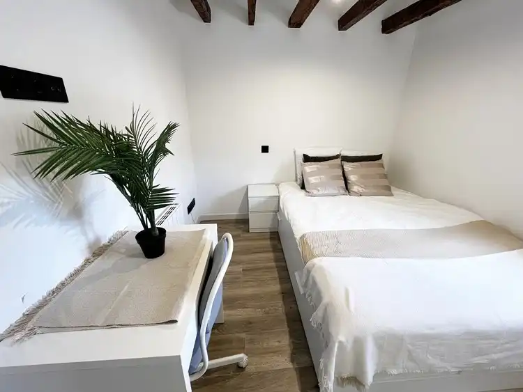 Habitación de Estudio de alquiler en Madrid con Calefacción, Parquet y Amueblado