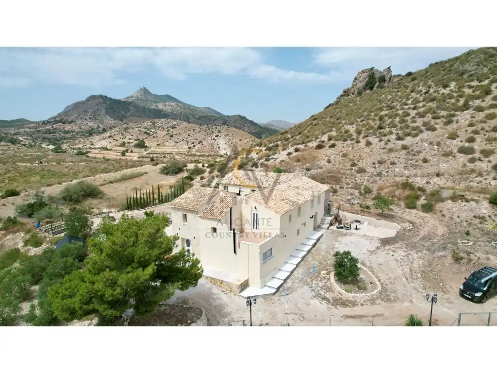 Casa rustica con piscina in vendita a Poligono Poligono 23, imagen 4