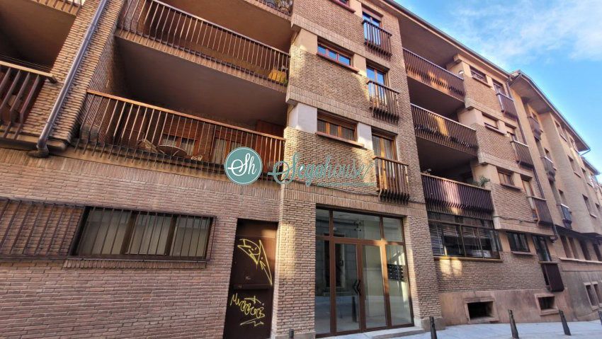 Vista exterior de Piso en venta en Segovia Capital con Calefacción, Parquet y Terraza