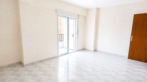 Foto 2 de Piso en venta en Avenida Don Bosco, Barrio de Zaidín, Granada Capital