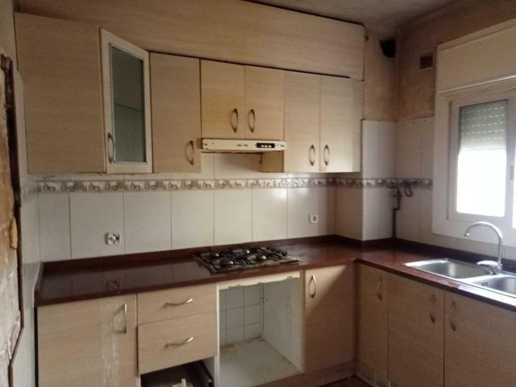 Kitchen of Flat for sale in Olot  with Terrace