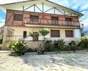 Vista exterior de Casa o xalet en venda en Labastida / Bastida amb Calefacció, Jardí privat i Parquet