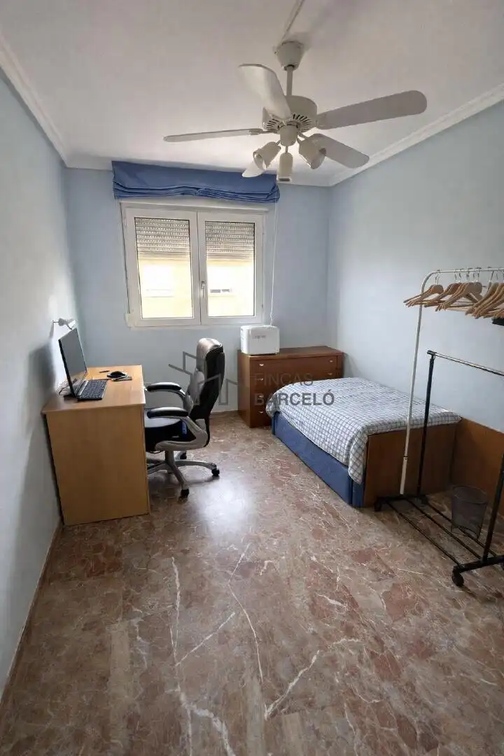 Habitación de Casa adosada en venta en Zaragoza