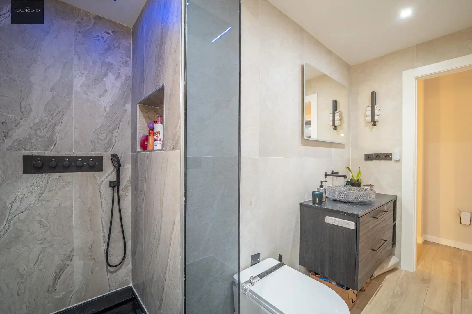 Bathroom of Duplexes for sale in Alhendín  with Air Conditioner, Heating and Storage room
