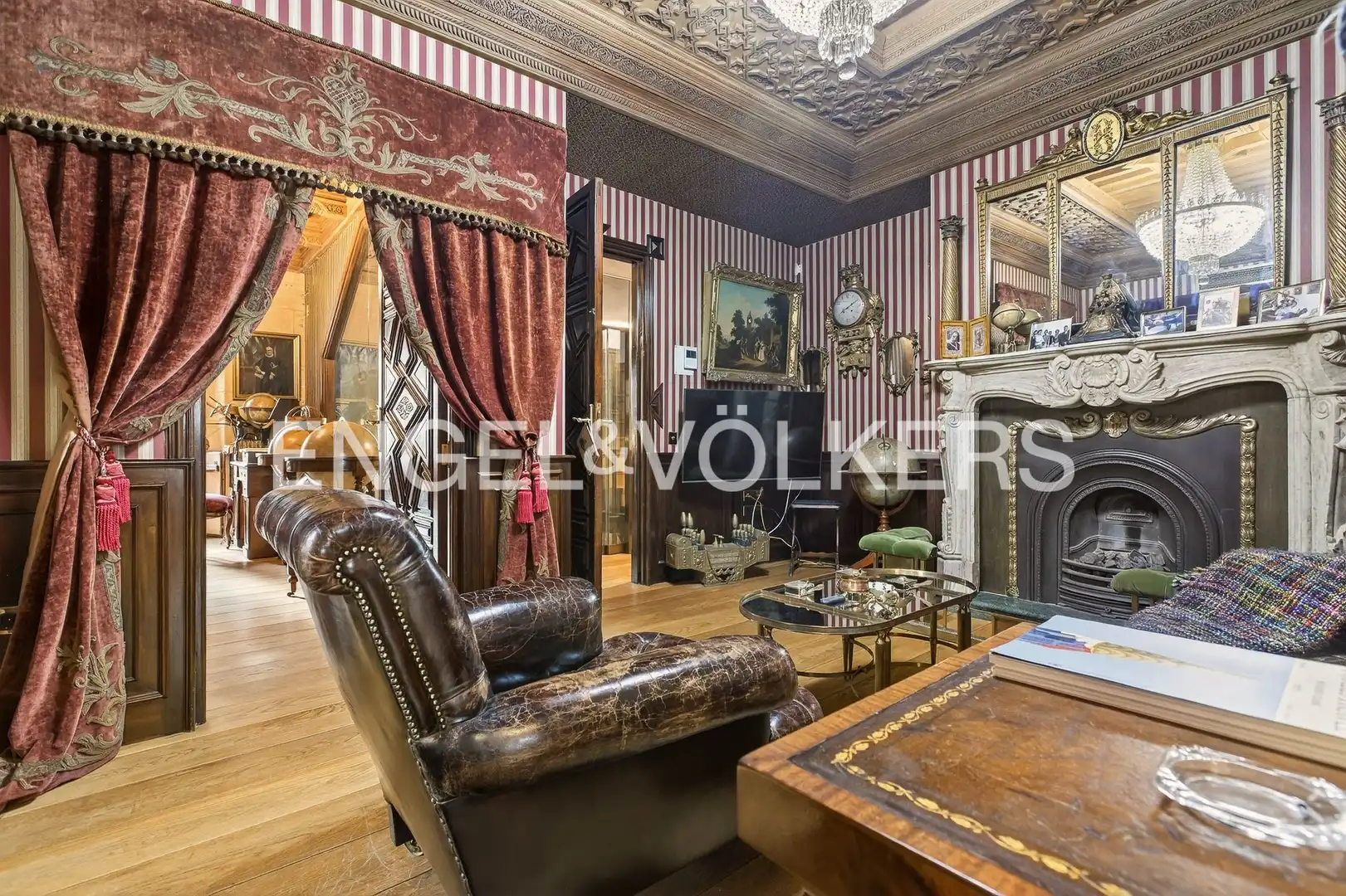 Sala de estar de Casa o chalet en venta en Sevilla con Aire acondicionado, Calefacción y Parquet