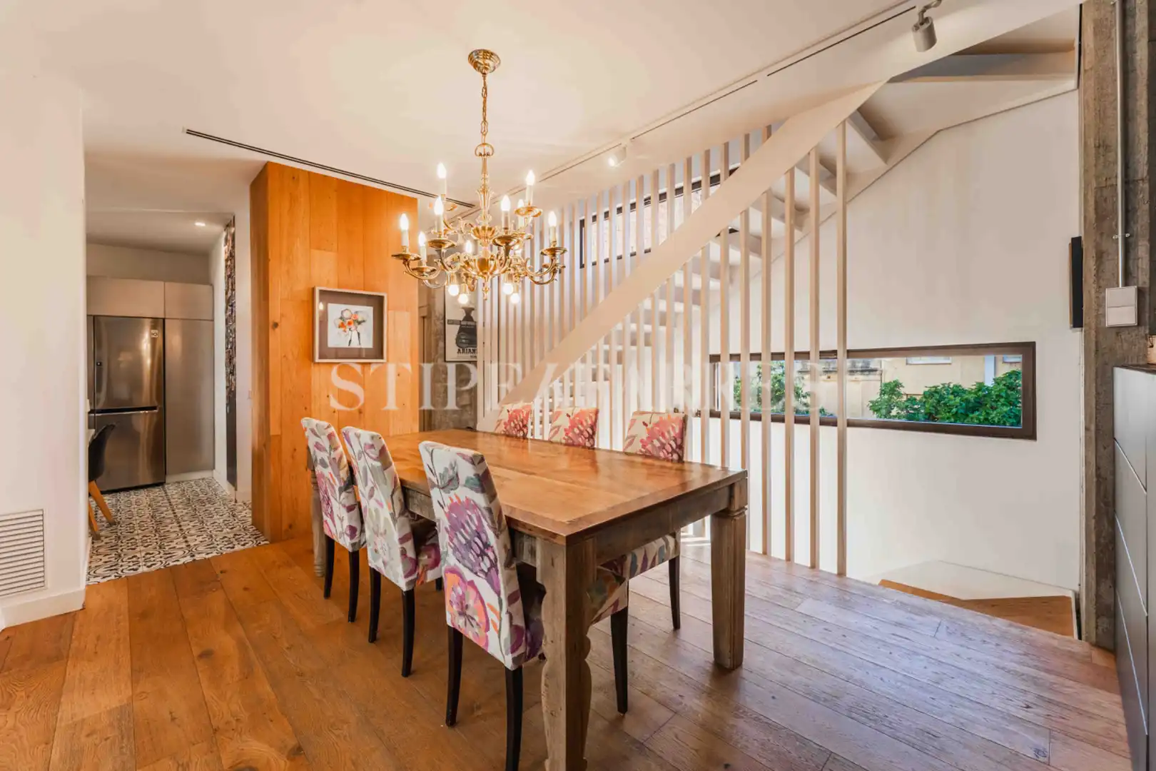 Comedor de Casa adosada en venta en Barcelona con Aire acondicionado, Calefacción y Jardín privado
