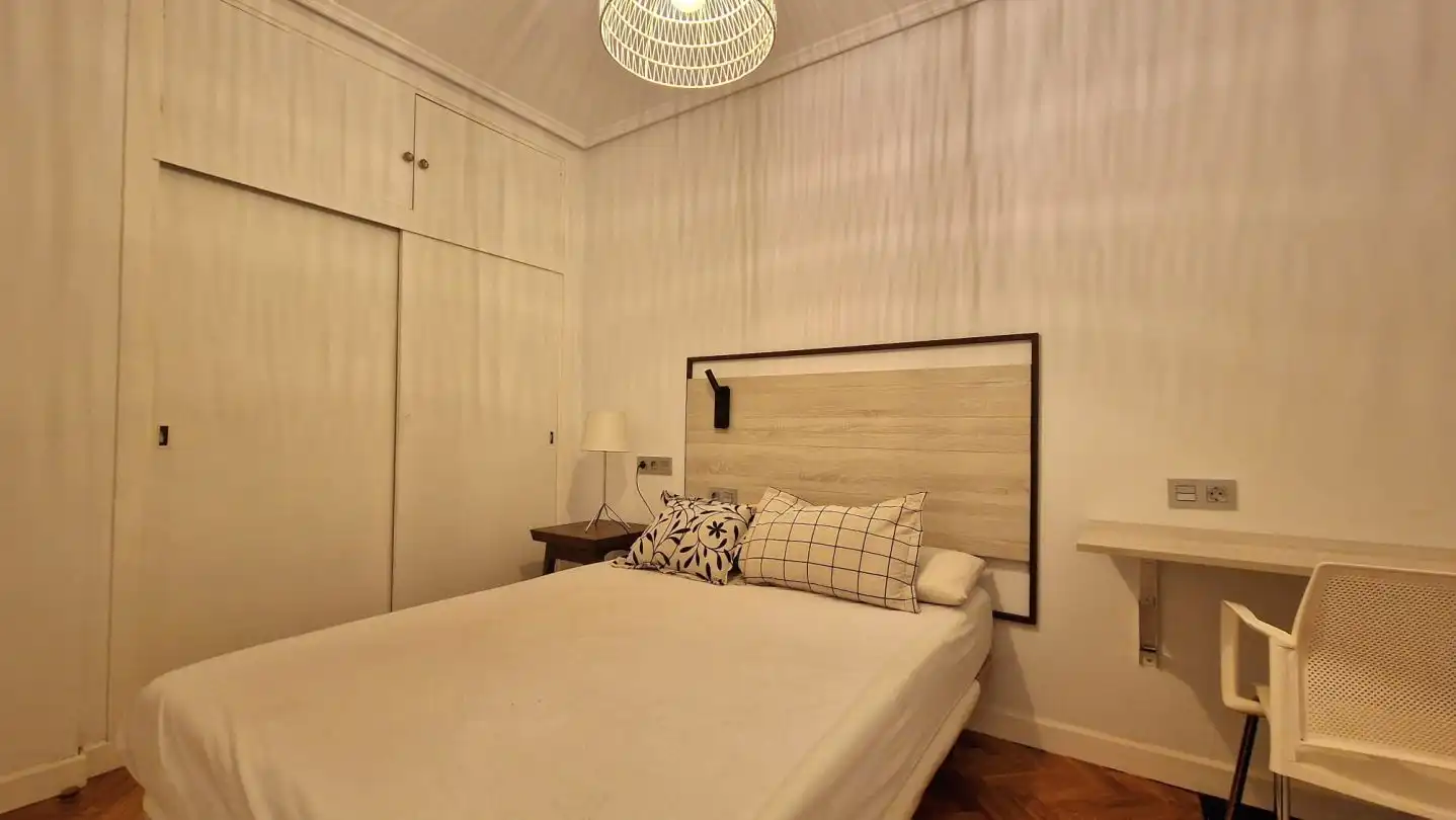 Habitación de Piso de alquiler en Donostia - San Sebastián  con Terraza y Balcón
