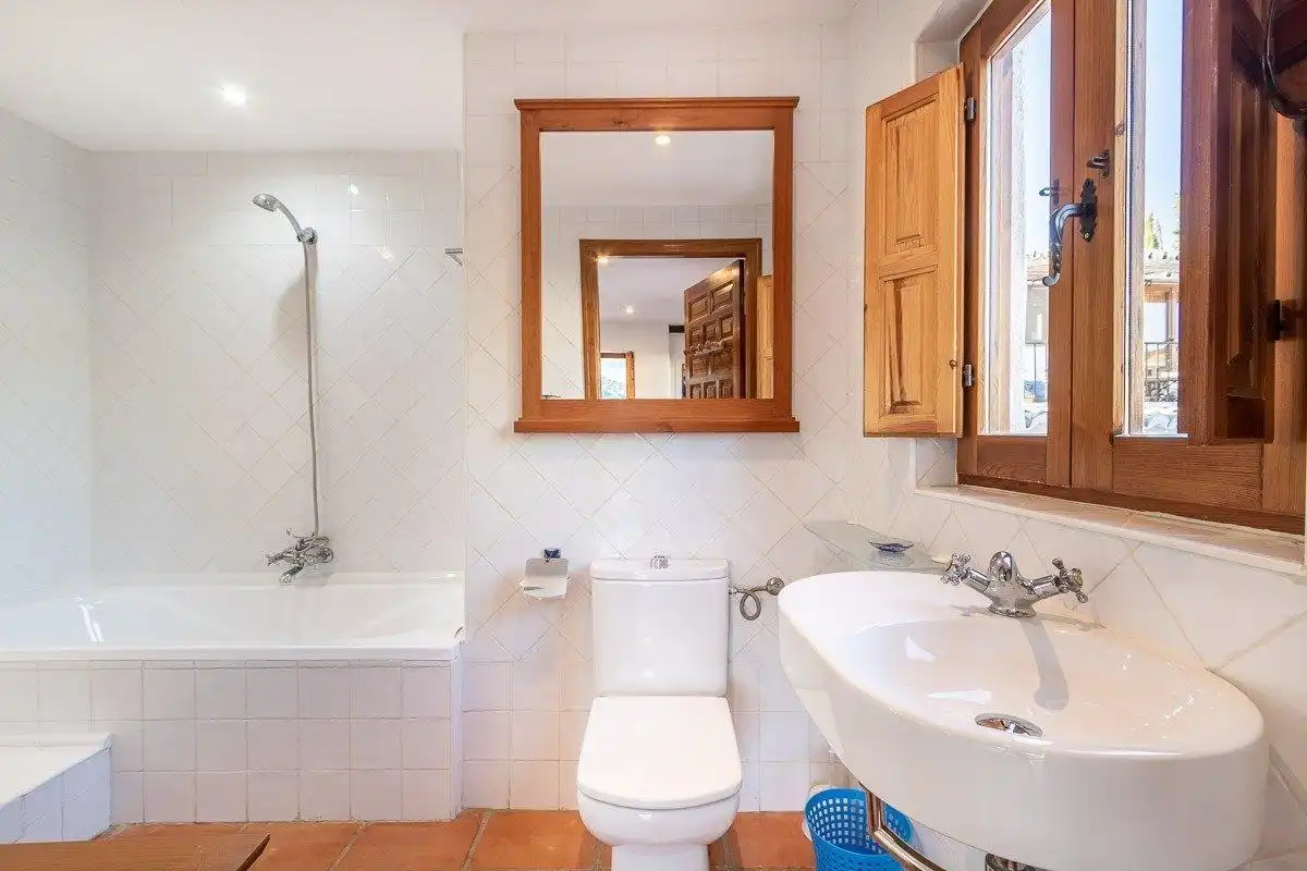 Baño de Casa o chalet en venta en Alcaudete con Aire acondicionado, Calefacción y Jardín privado