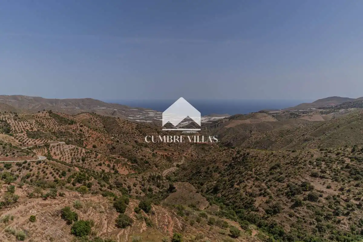 Vista exterior de Casa o xalet en venda en Lújar amb Jardí privat, Terrassa i Internet