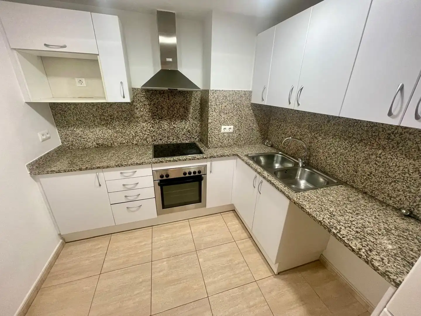 Cocina de Dúplex en venta en Palamós con Calefacción, Terraza y Horno