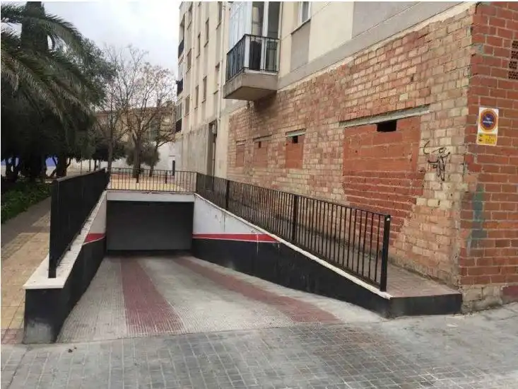 Aparcament en venda a CL SOCUELLAMOS Nº 102 PLAZA