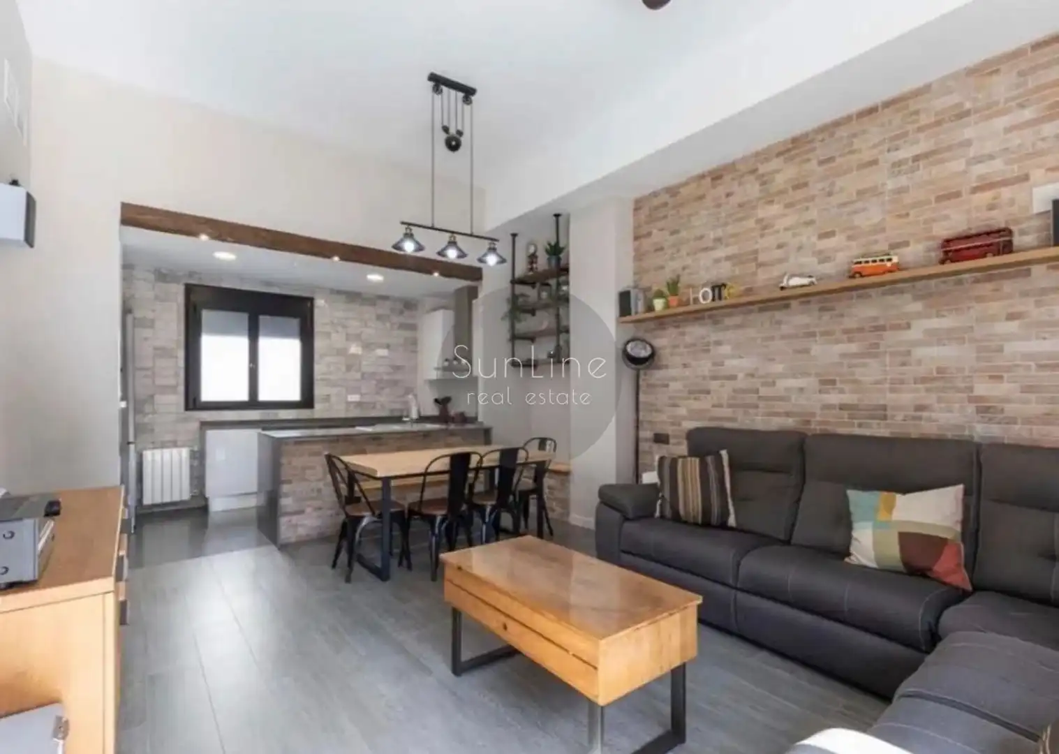 Terraced house with pool for sale in Carrer de Pere Delmonte i Hurtado, imagen 2