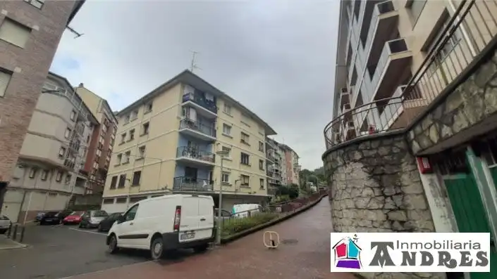 Vista exterior de Piso en venta en Bermeo