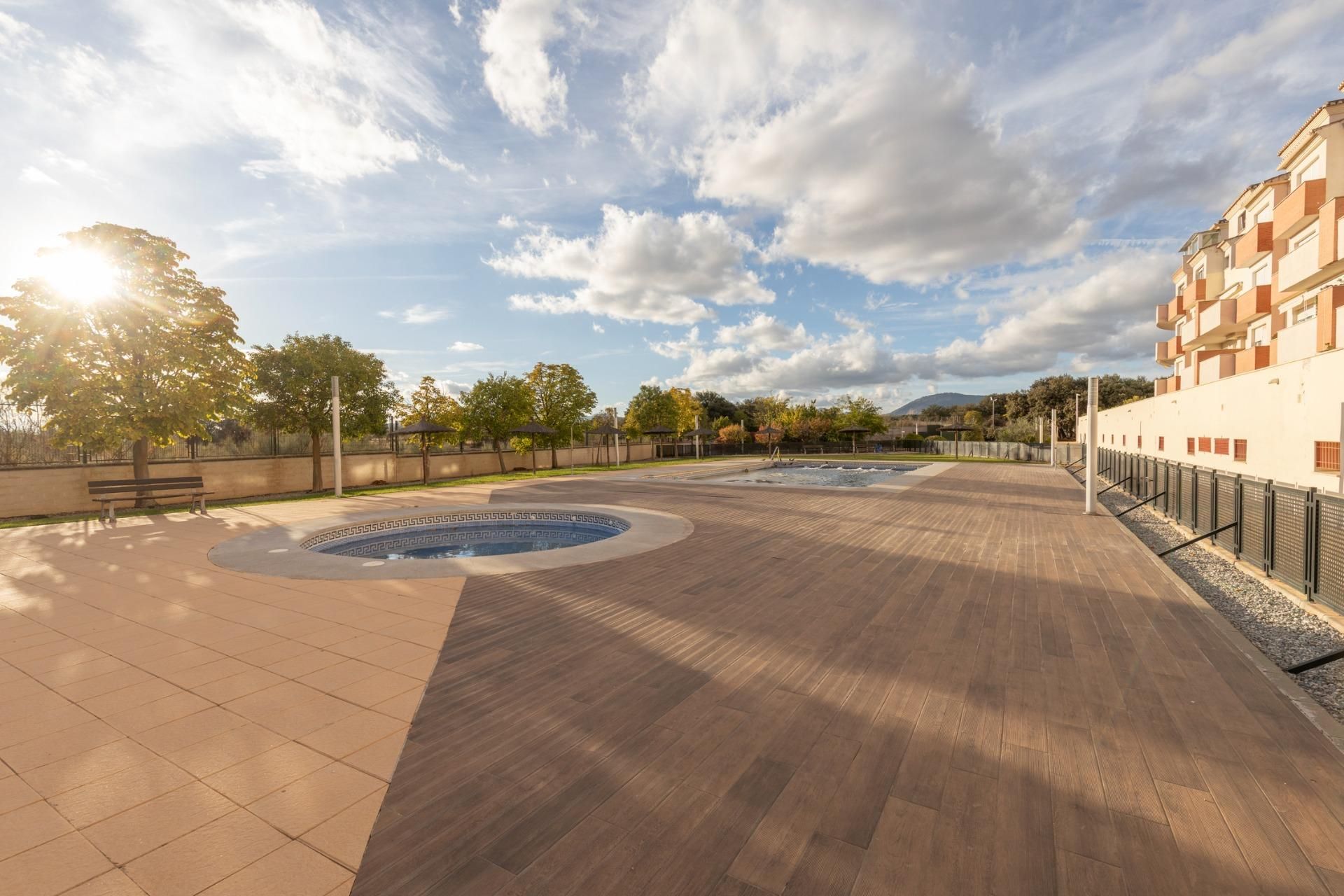 Piscina de Pis en venda en Atarfe amb Aire condicionat, Calefacció i Terrassa