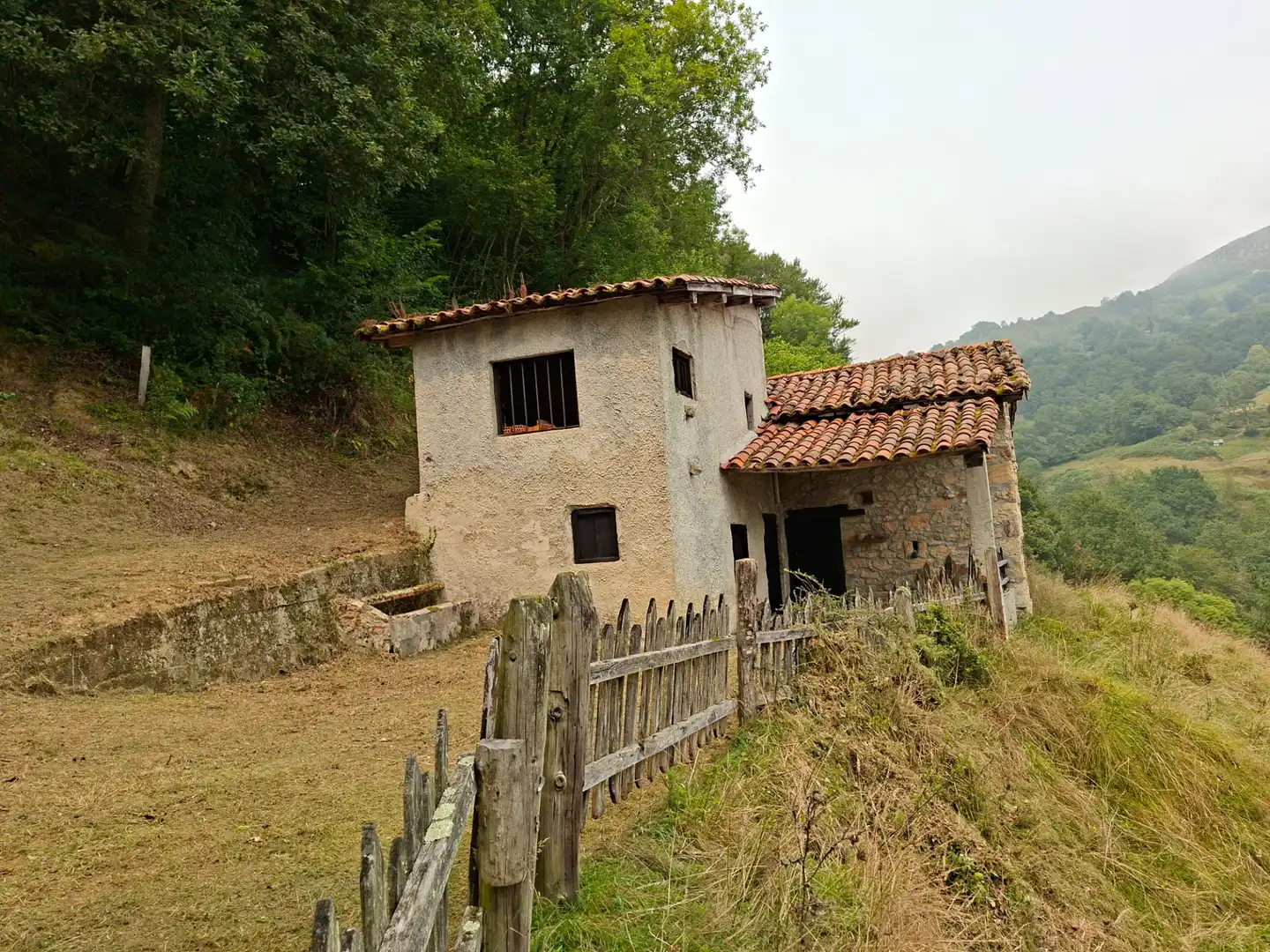 Außenansicht von Country house zum Verkauf in Piloña