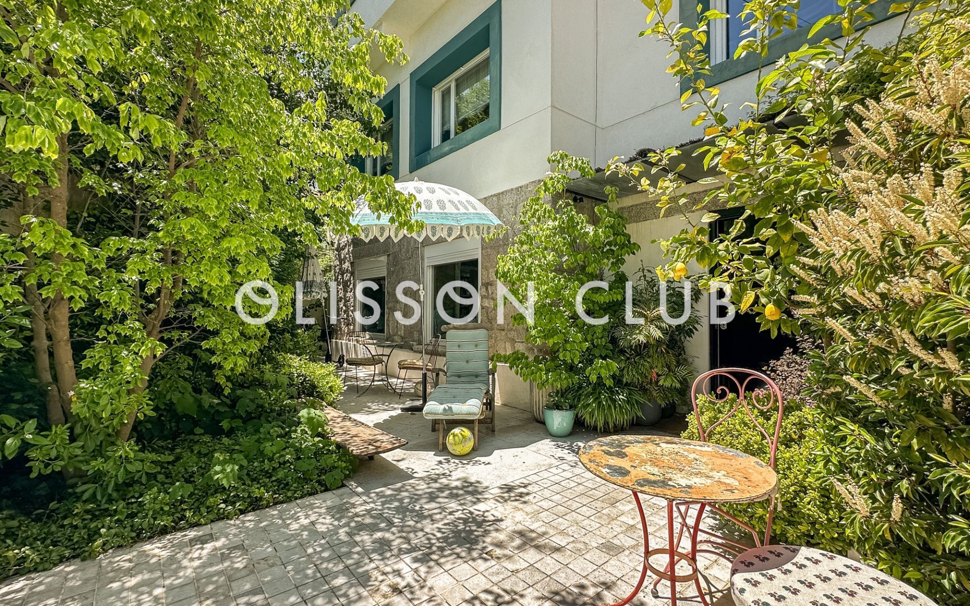 Terrace of Single-family semi-detached for sale in  Madrid Capital  with Air Conditioner, Heating and Private garden