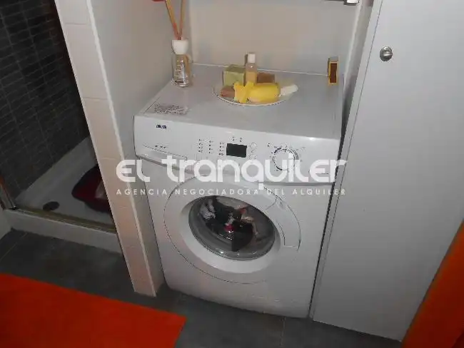 Küche von Wohnung zur Miete in Madrid mit Klimaanlage, Abstellraum und Möbliert