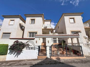 Maison mitoyenne avec piscine à vendre à Calle Niágara, Orihuela, Spain 13
