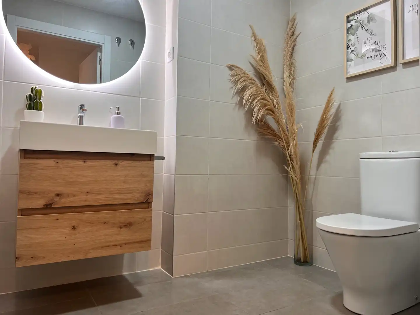 Bathroom of Ground floor for sale in Arenys de Mar  with Air Conditioner, Heating and Parquet flooring