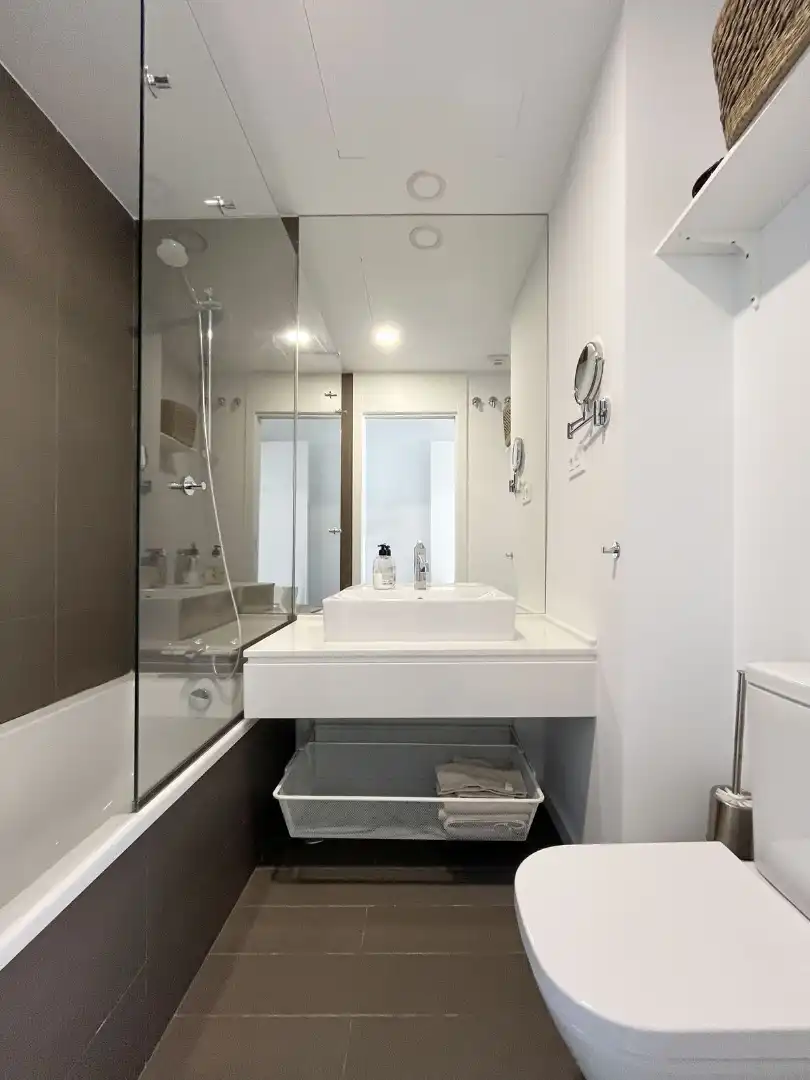 Baño de Ático en venta en Estepona con Aire acondicionado, Terraza y Trastero