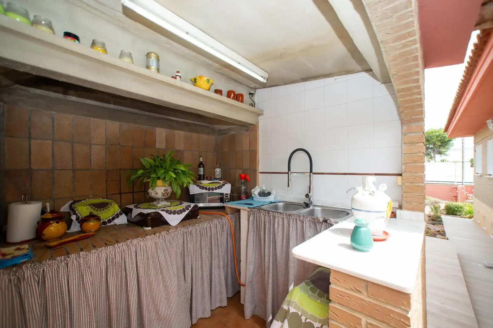 Cuina de Casa o xalet en venda en Chiva amb Aire condicionat, Calefacció i Terrassa