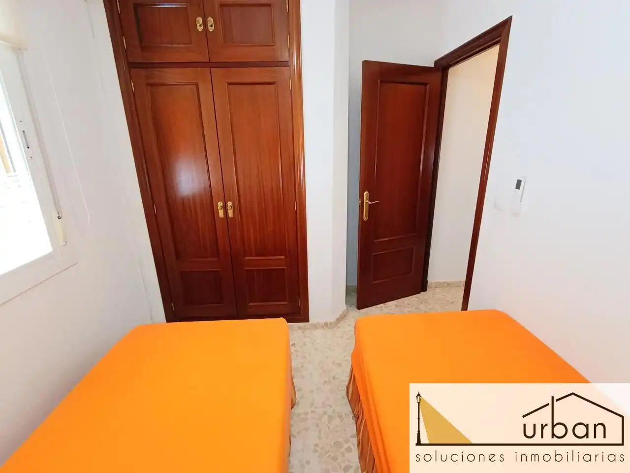 Flat for sale in De Granada, Chipiona Norte