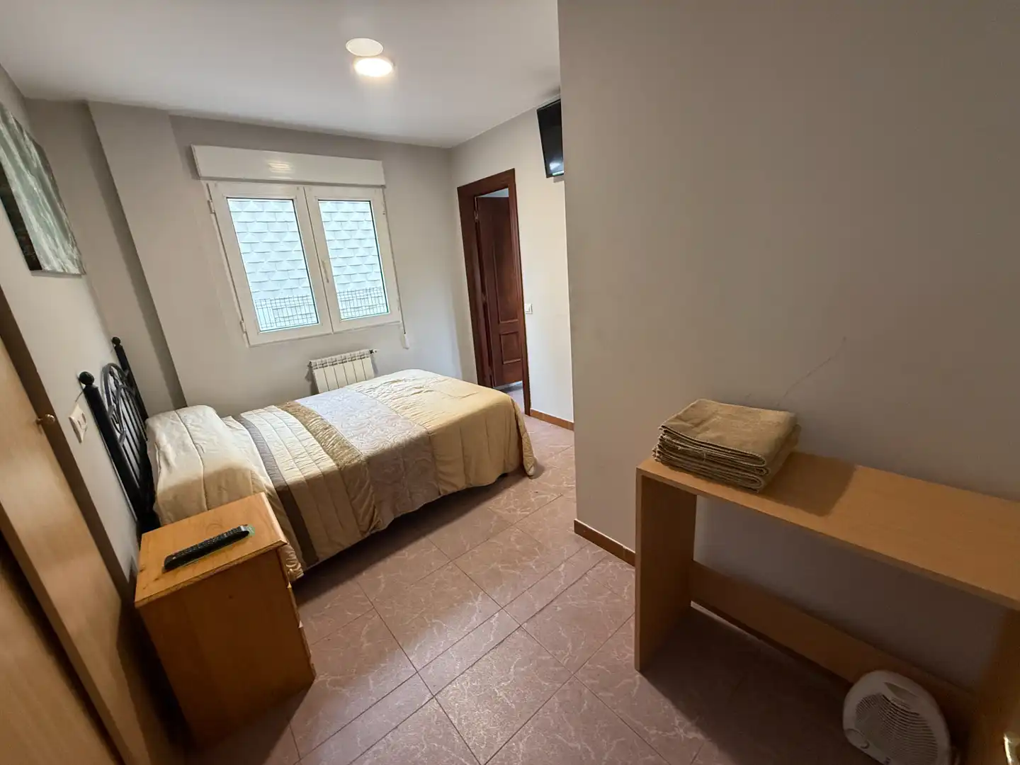Dormitori de Edifici en venda en Siero amb Alarma