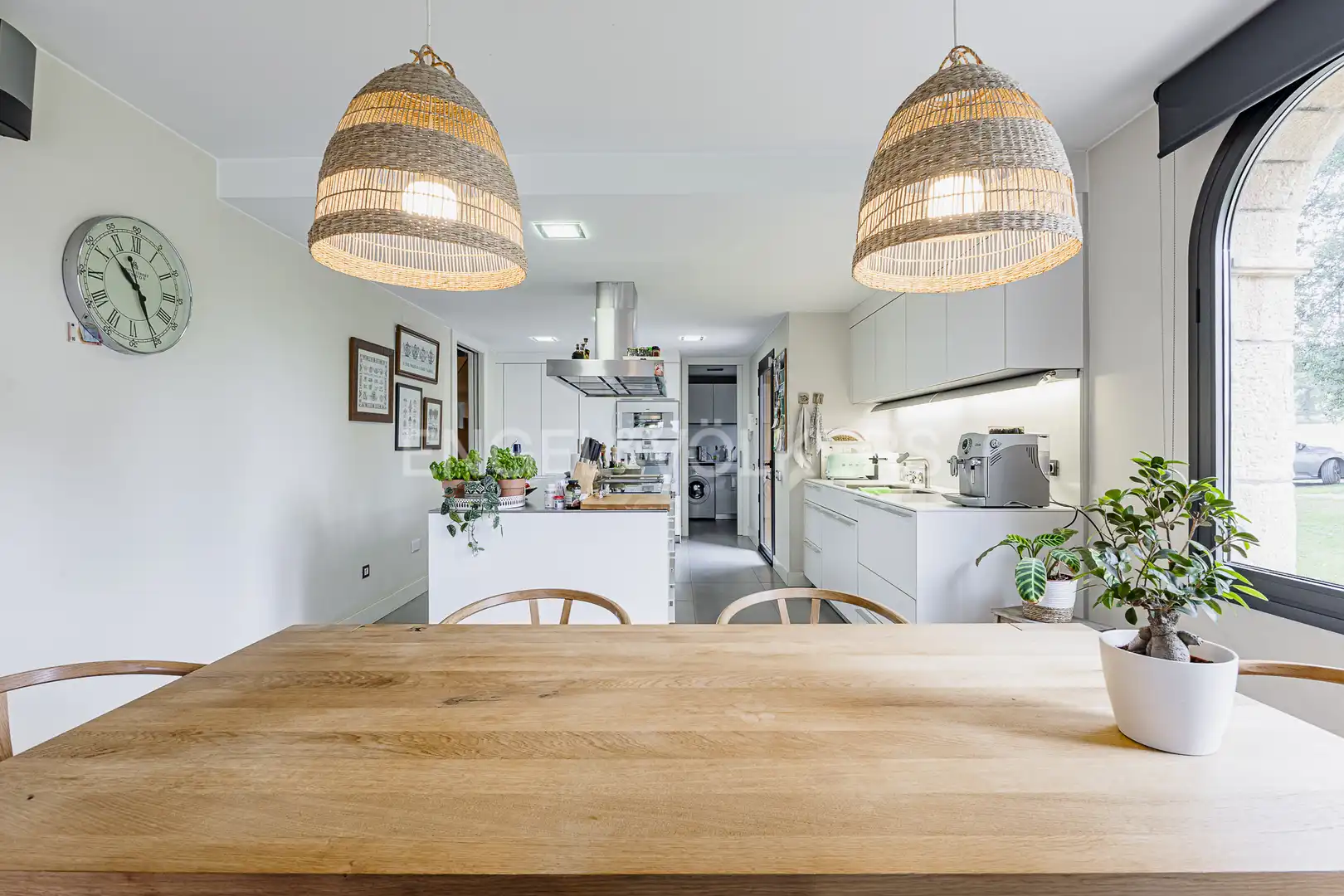 Küche von Country house zum Verkauf in Torelló mit Klimaanlage, Heizung und Privatgarten