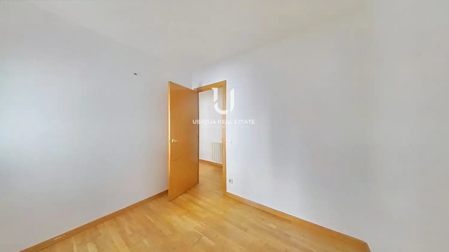Habitación de Piso en venta en Barcelona con Calefacción, Piscina y Piscina comunitaria