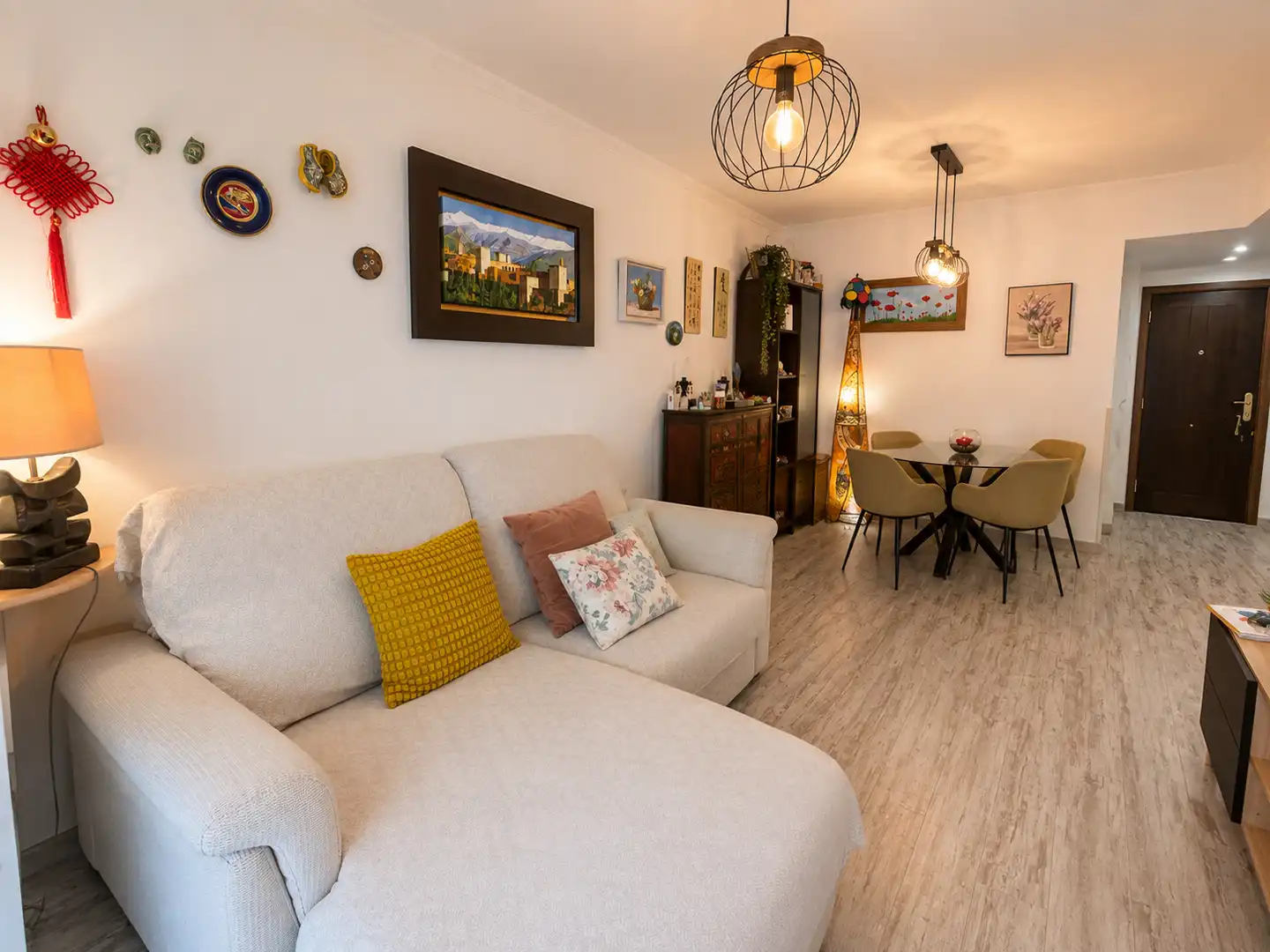 Sala d'estar de Planta baixa en venda en Almería amb Aire condicionat, Jardí privat i Terrassa