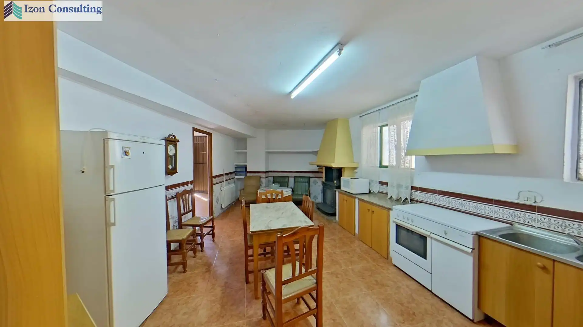 Cuina de Casa o xalet en venda en Bienservida amb Calefacció, Terrassa i Traster