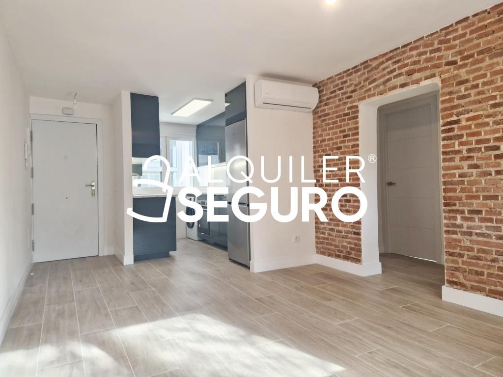 Bedroom of Flat to rent in  Madrid Capital  with Air Conditioner and Heating