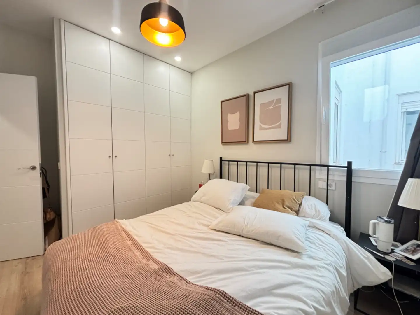 Schlafzimmer von Wohnung zur Miete in Madrid mit Klimaanlage, Heizung und Möbliert