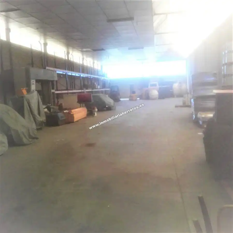 Nave industrial en venta en Polígono Cantabria, imagen 2