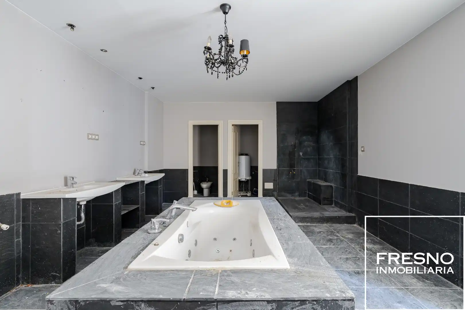 Baño de Casa o chalet en venta en Cobeña con Calefacción, Jardín privado y Trastero