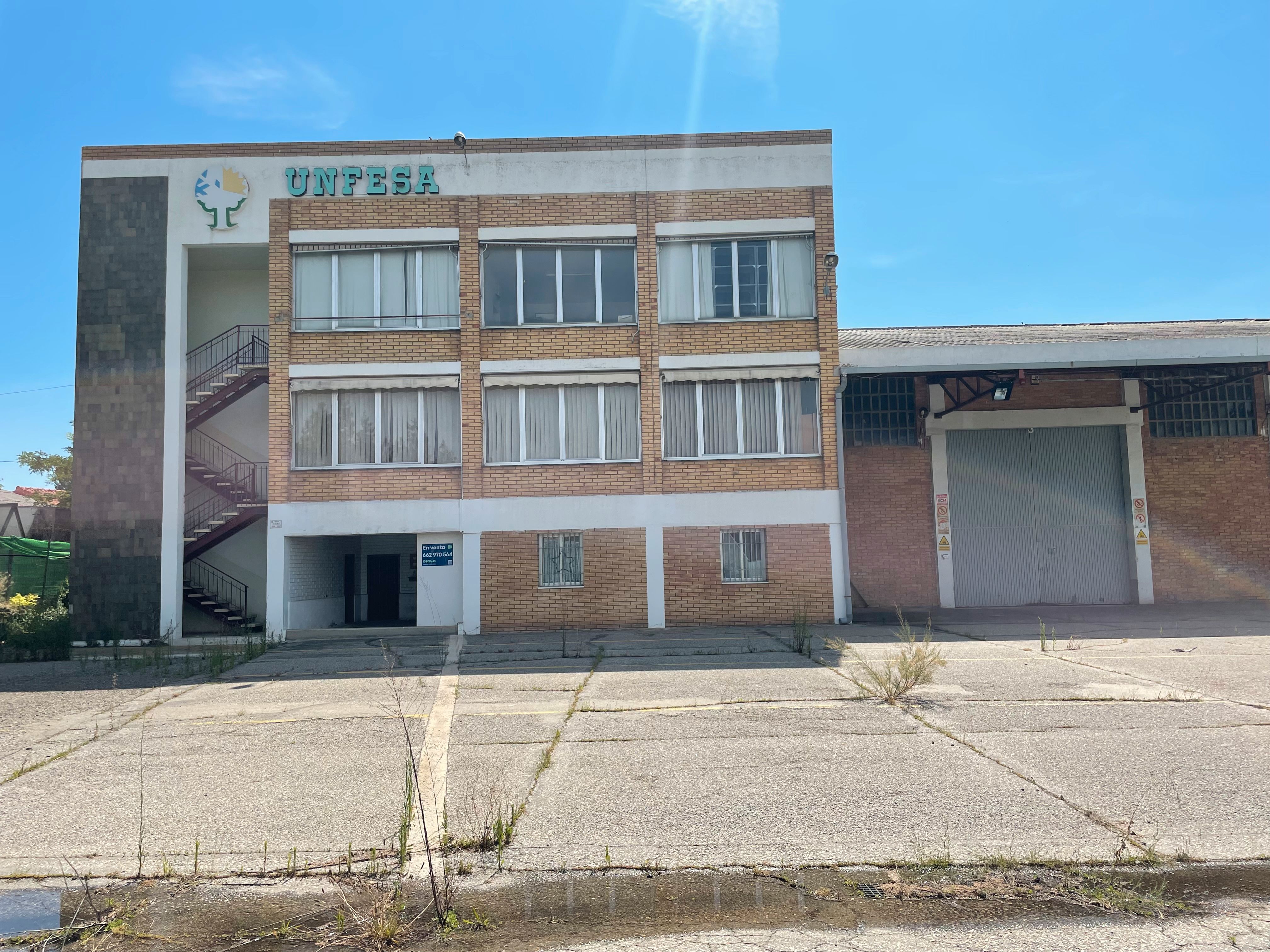 Vista exterior de Nau industrial en venda en  Lleida Capital