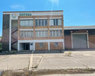 Vista exterior de Nau industrial en venda en  Lleida Capital