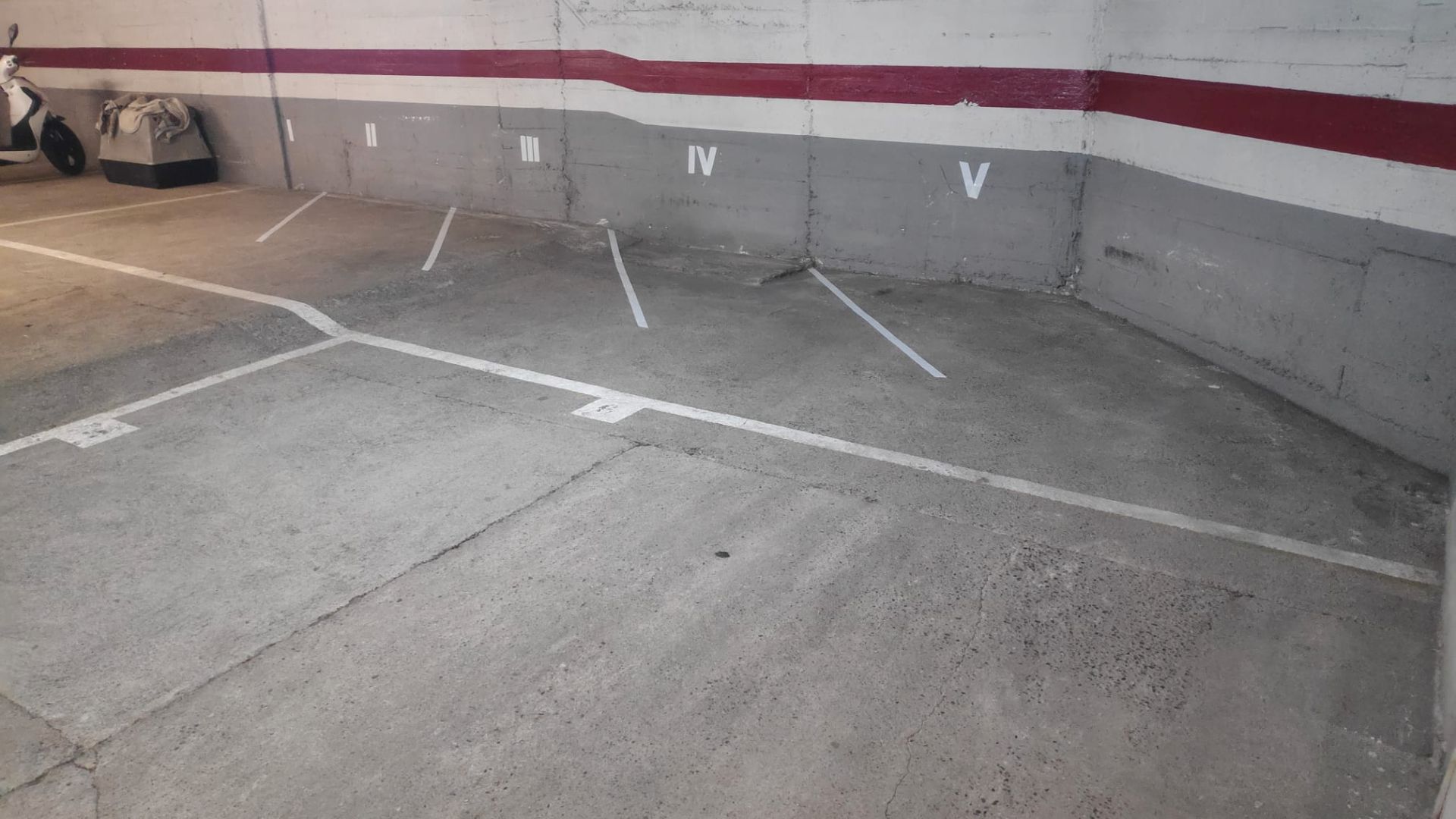 Garaje de alquiler en Travessia de la Creu, 8, Eixample Nord, Girona Capital