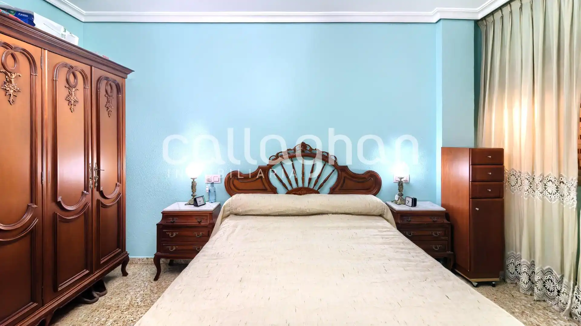 Bedroom of Flat for sale in Silla  with Air Conditioner, Heating and Balcony