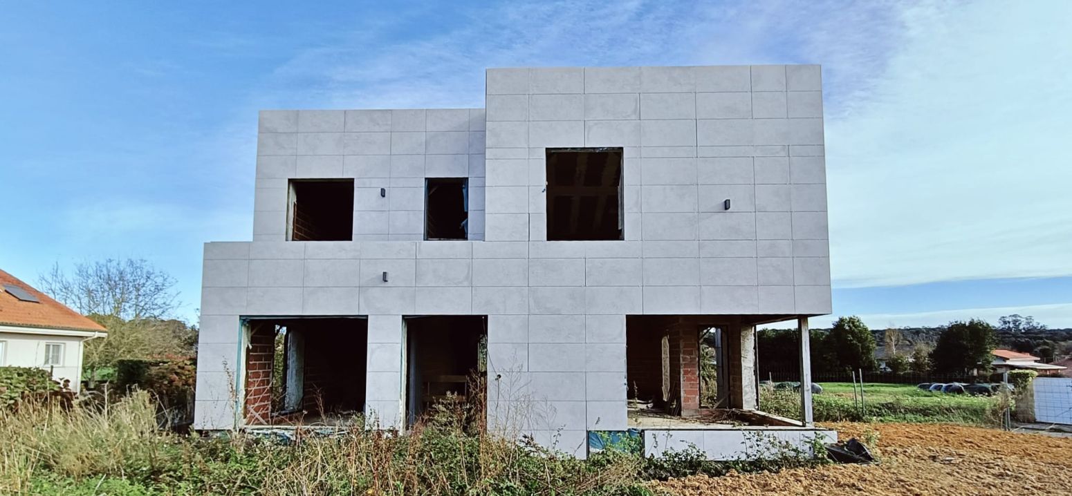 Vista exterior de Casa o xalet en venda en Camargo