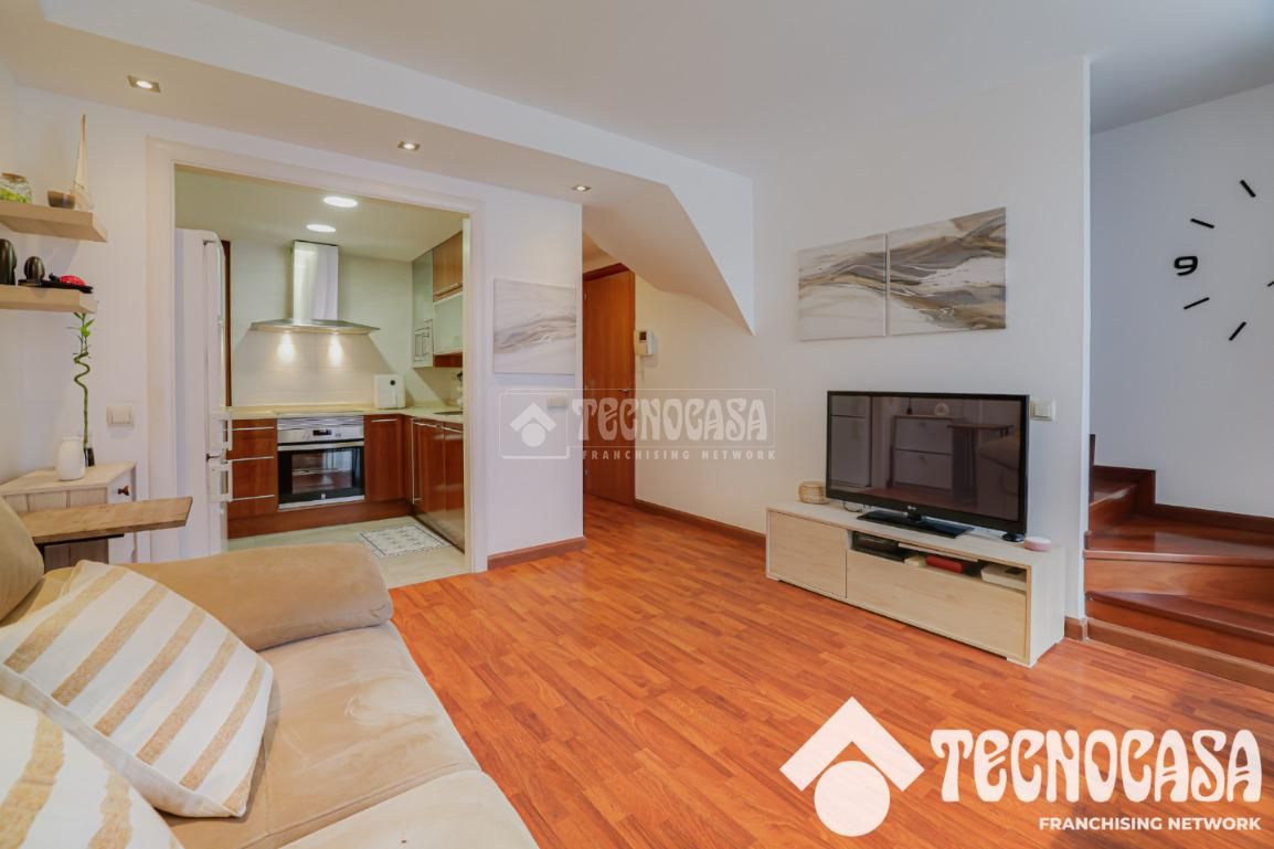 Sala d'estar de Pis en venda en Mataró amb Aire condicionat, Parquet i Terrassa