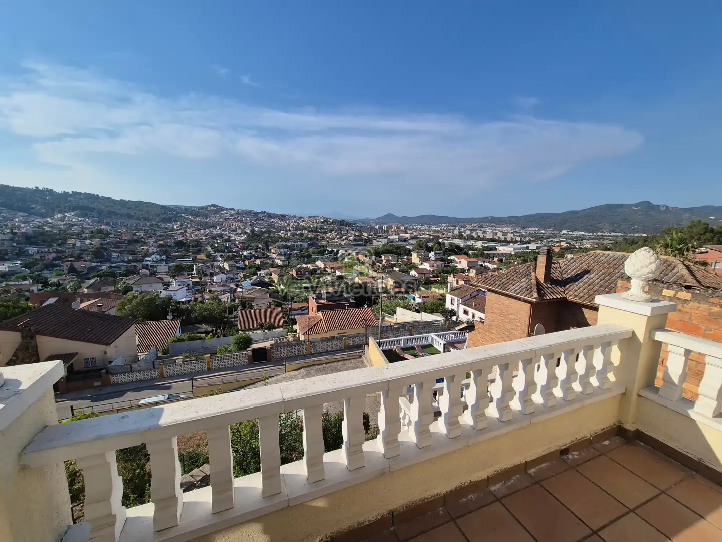 Vista exterior de Casa o xalet en venda en Sant Vicenç Dels Horts amb Aire condicionat, Calefacció i Jardí privat