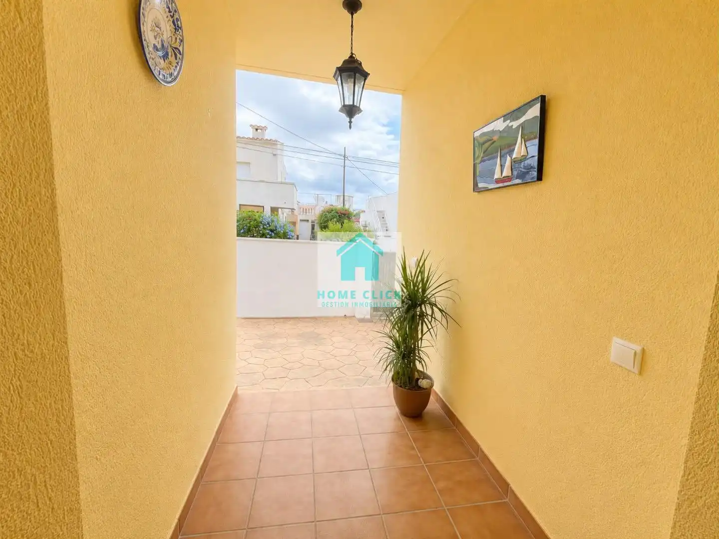 Vista exterior de Casa o xalet de lloguer en Vinaròs amb Aire condicionat, Calefacció i Jardí privat