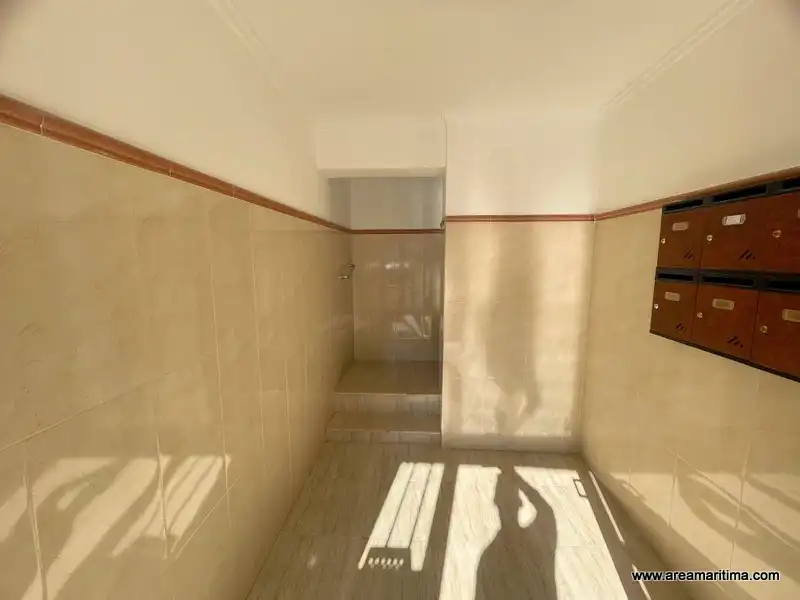 Piso en venta en Valencia con Amueblado, Horno y Lavadora