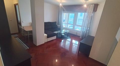 Foto 2 de Piso de alquiler en Calle Pardiñeiros, O Milladoiro, Ames